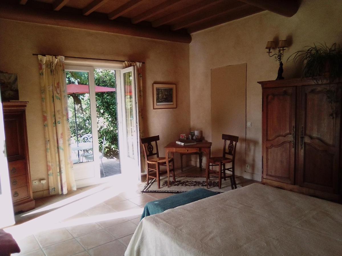 Le Domaine De Belle Bed & Breakfast LʼIsle-sur-la-Sorgue Екстериор снимка